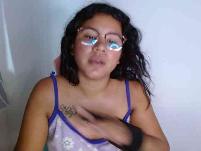 hairygirl83 webcam