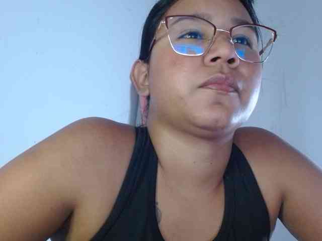 hairygirl83 webcam