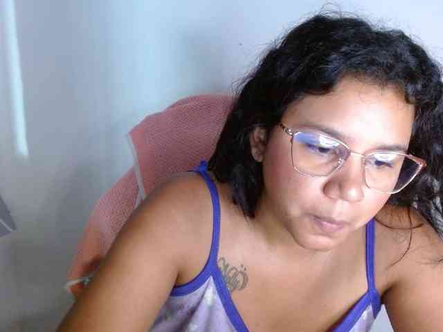 hairygirl83 webcam
