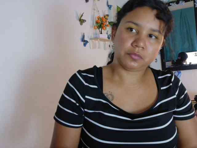 hairygirl83 webcam