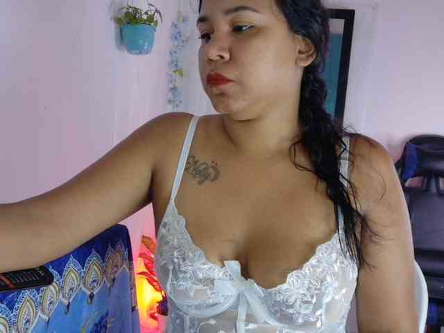hairygirl83 webcam
