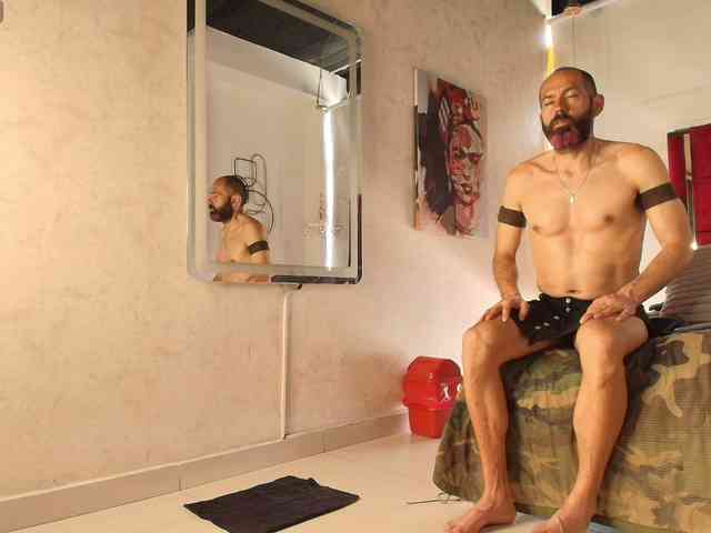 JorgePerezz Sex Cam Show