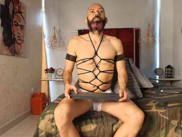 JorgePerezz Sex Cam Show