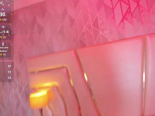  ZairaRogue chat room