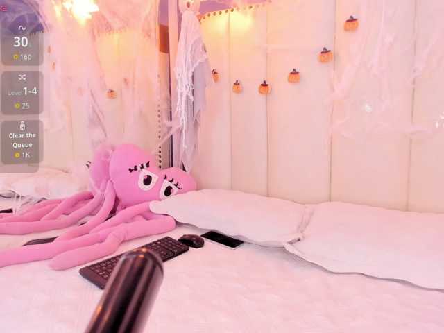 ZairaRogue live cam preview