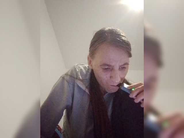 Lyuda7 live cam on BongaCams