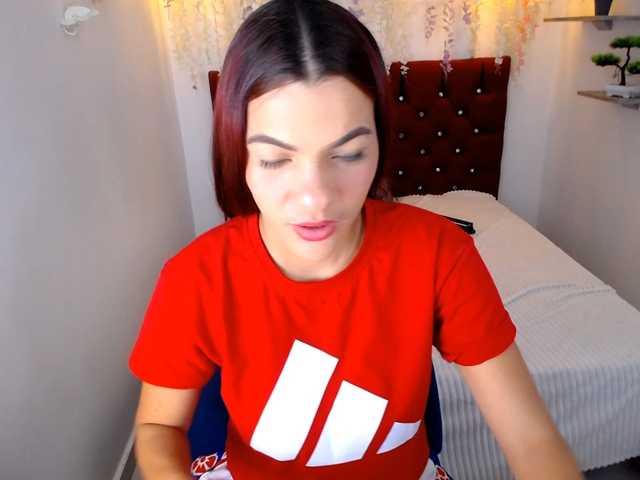 le modèle lilisophia est en webcam porno dans un show sur le site bongacams, il possède les tags suivants: Latino/Hispanic,Redhead,Trimmed