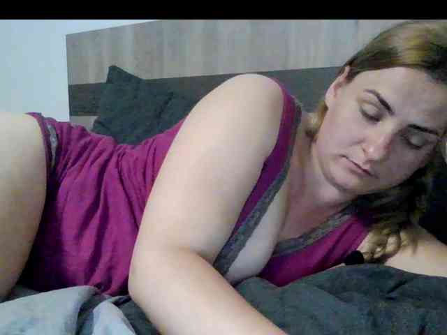 Modella: MoniqX0XandBrozovX