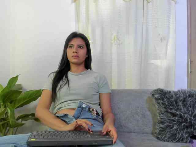 Maelydoll webcam