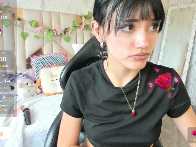 Cloee-tay1 live cam on BongaCams