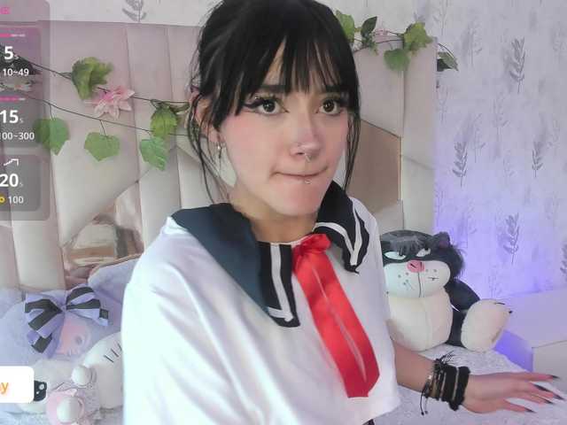 Cloee-tay1 live cam on BongaCams