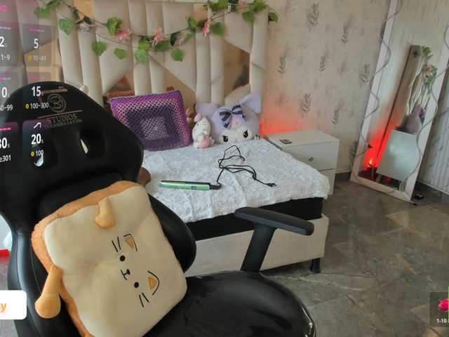 Cloee-tay1 live cam on BongaCams