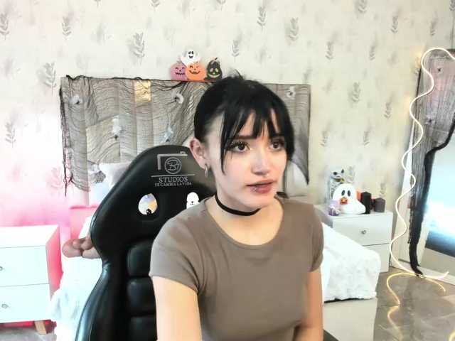 Cloee-tay1 live cam on BongaCams