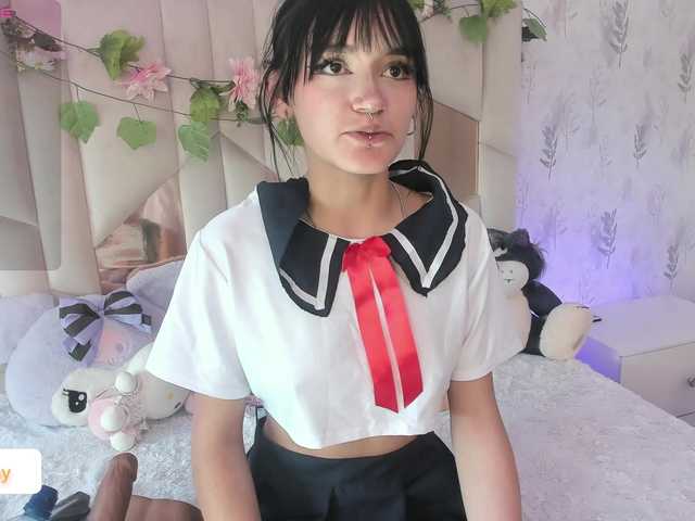 Cloee-tay1 live cam on BongaCams