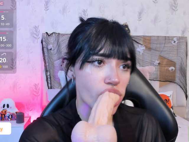 Cloee-tay1