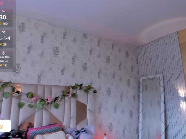 Cloee-tay1 live cam on BongaCams
