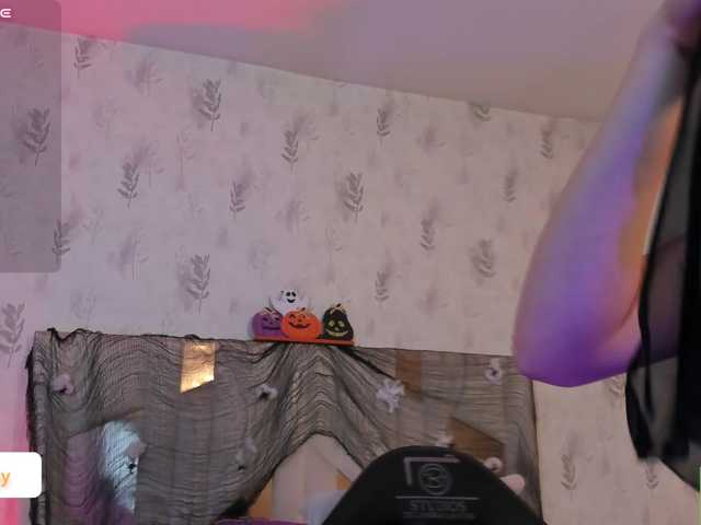 Cloee-tay1 live cam on BongaCams