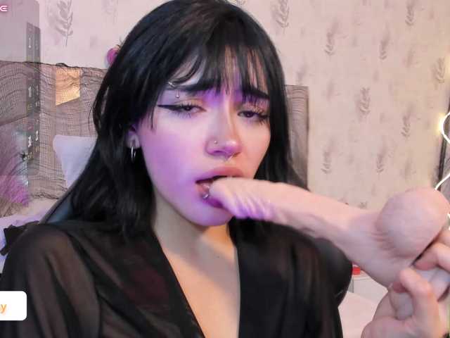 Cloee-tay1 live cam on BongaCams