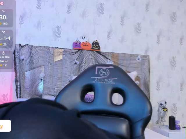 Cloee-tay1 live cam on BongaCams