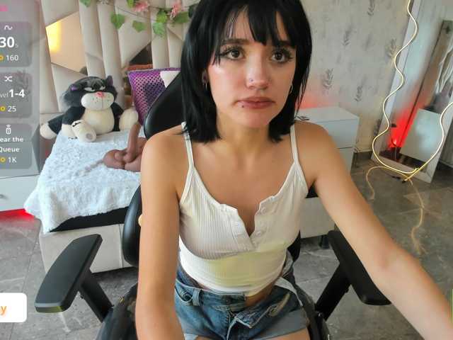 Cloee-tay1 live cam on BongaCams