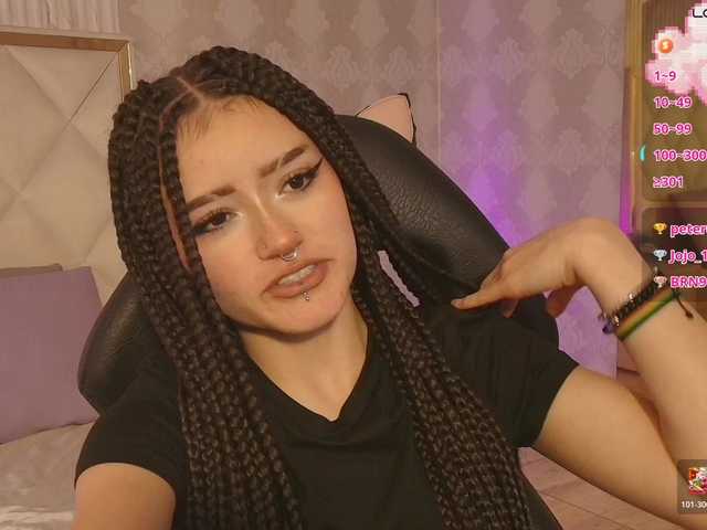 Cloee-tay1