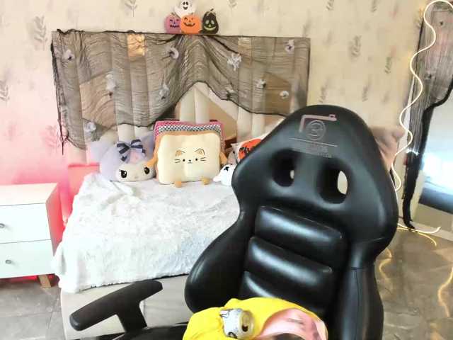 Cloee-tay1 live cam on BongaCams