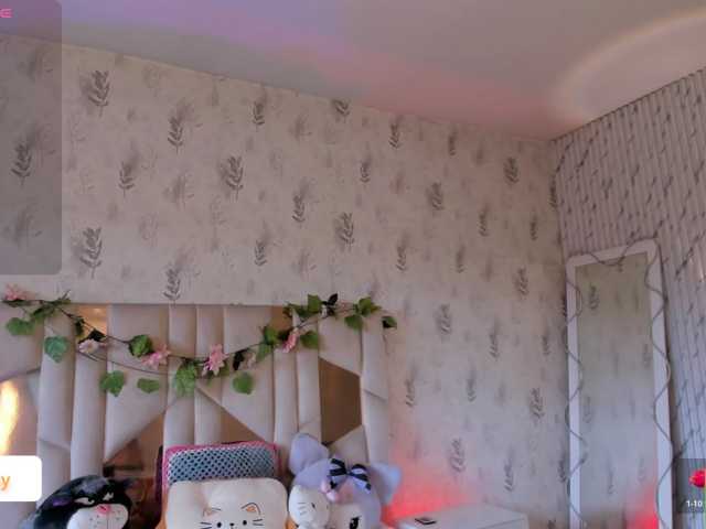 Cloee-tay1 live cam on BongaCams
