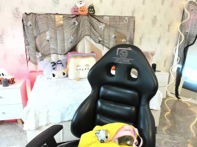 Cloee-tay1 live cam on BongaCams