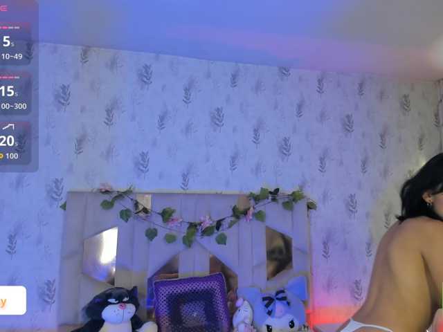 Cloee-tay1 live cam on BongaCams