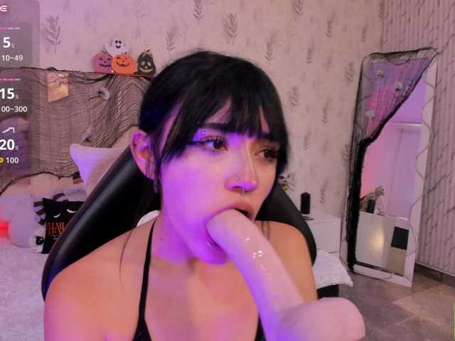 Cloee-tay1 live cam on BongaCams