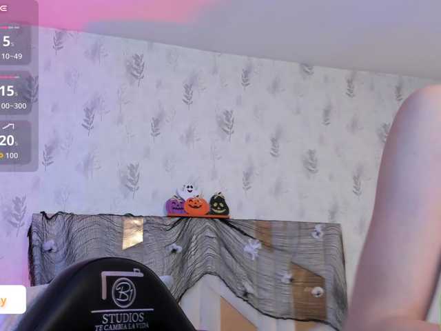 Cloee-tay1 live cam on BongaCams