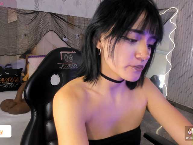 Cloee-tay1 live cam on BongaCams