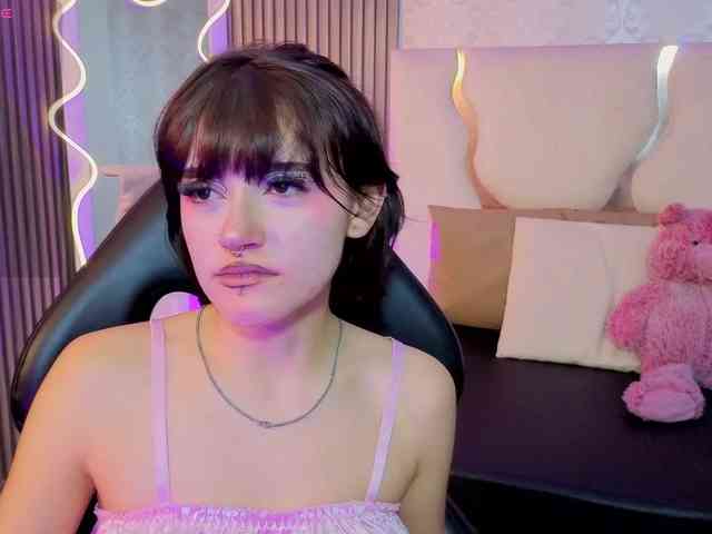 Cloee-tay1 webcam