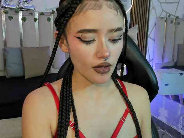 Cloee-tay1 webcam