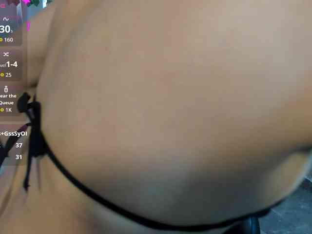 Cloee-tay1 webcam