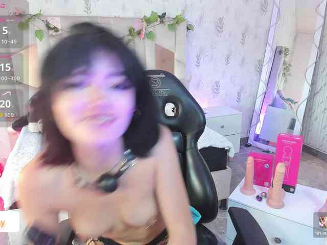 Cloee-tay1 webcam