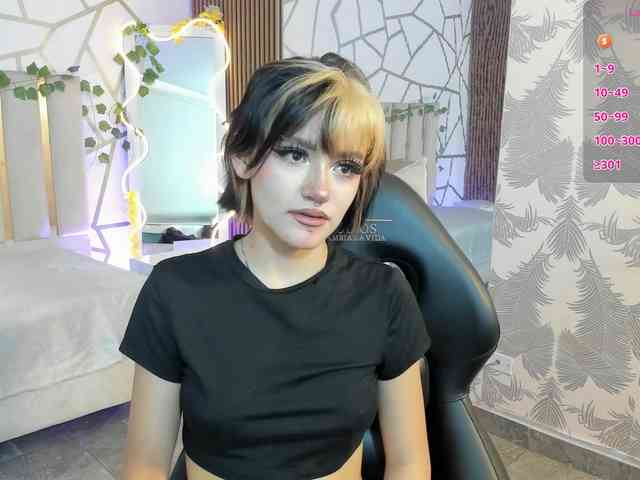 Cloee-tay1 webcam