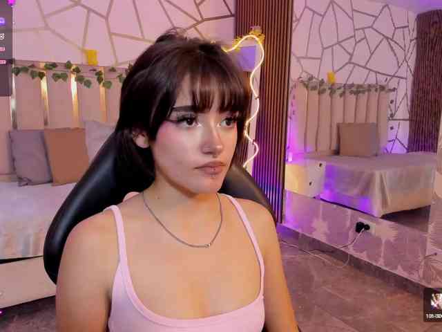 Cloee-tay1 webcam