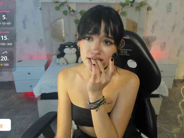 Cloee-tay1 webcam