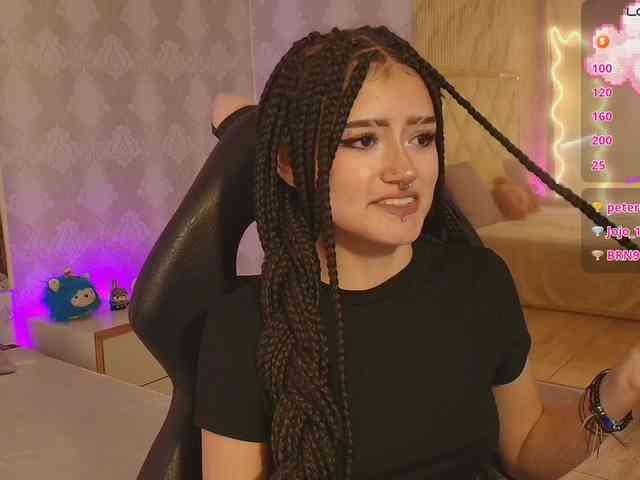 Cloee-tay1 webcam