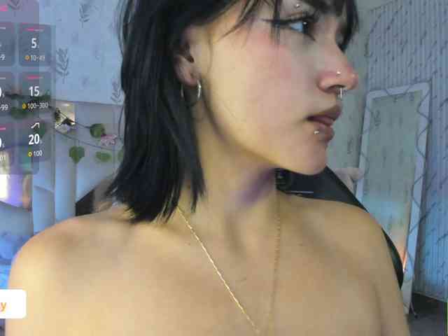 Cloee-tay1 webcam