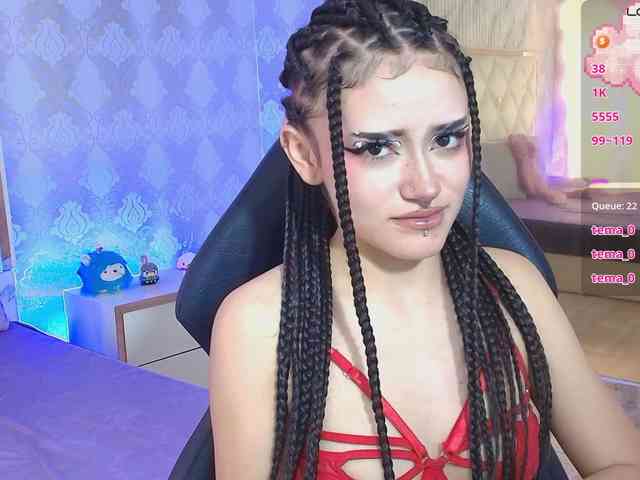 Cloee-tay1 webcam