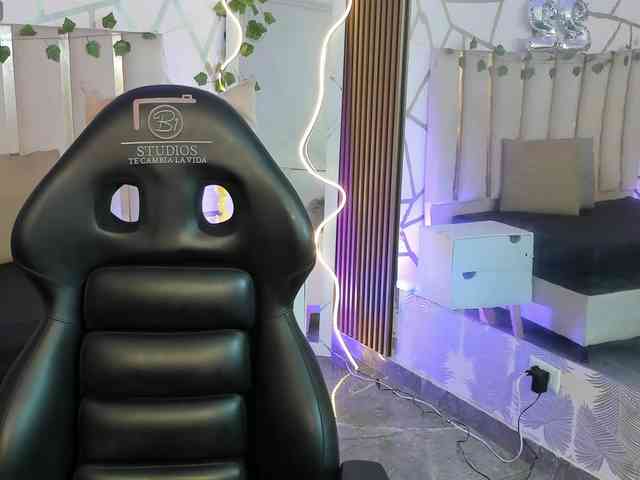 Cloee-tay1 webcam