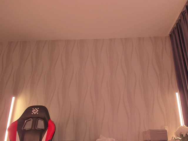 NETSENZURA live cam on BongaCams