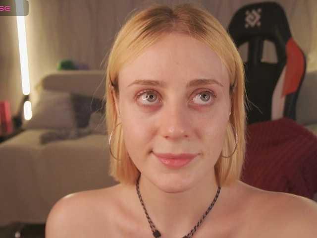 NETSENZURA live cam on BongaCams
