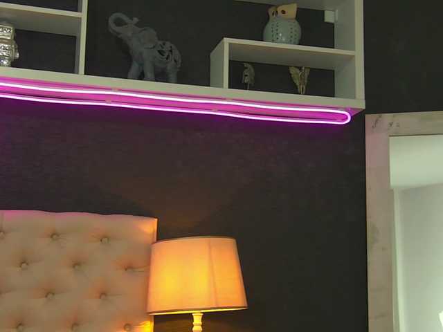 NoirKitten live webcam show