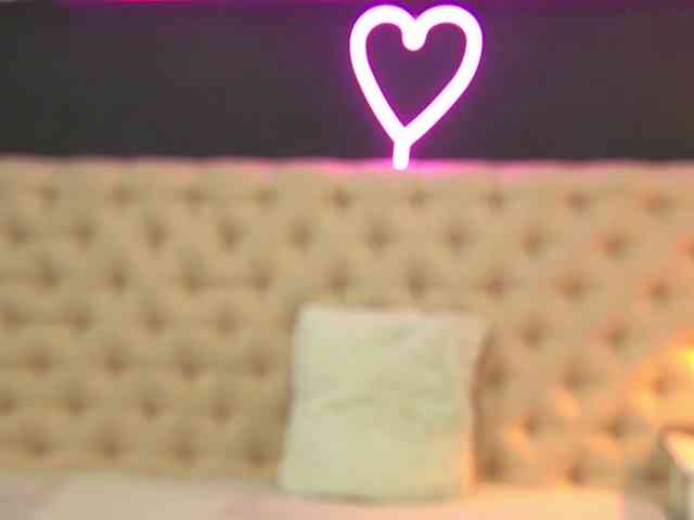 NoirKitten webcam