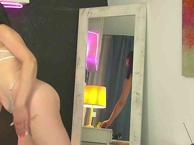 NoirKitten webcam