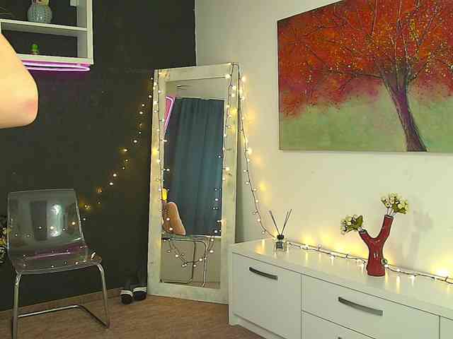 NoirKitten webcam