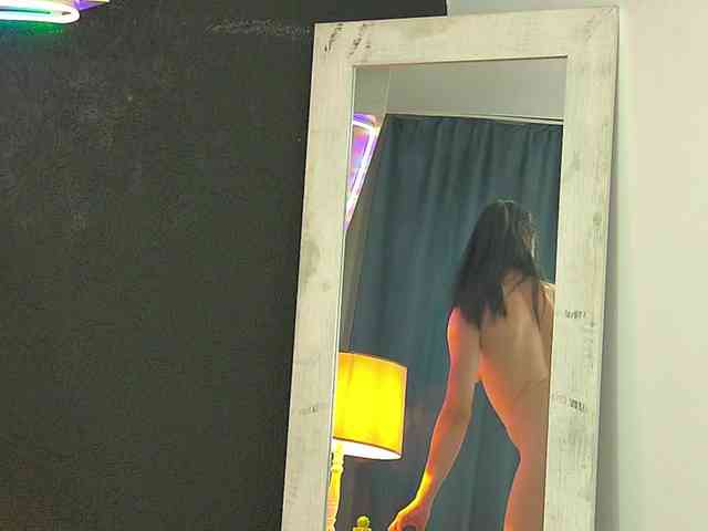 NoirKitten webcam